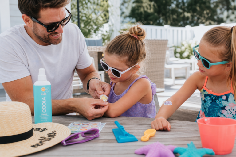 Uv-stickers tegen zon: wat ze wel en niet doen